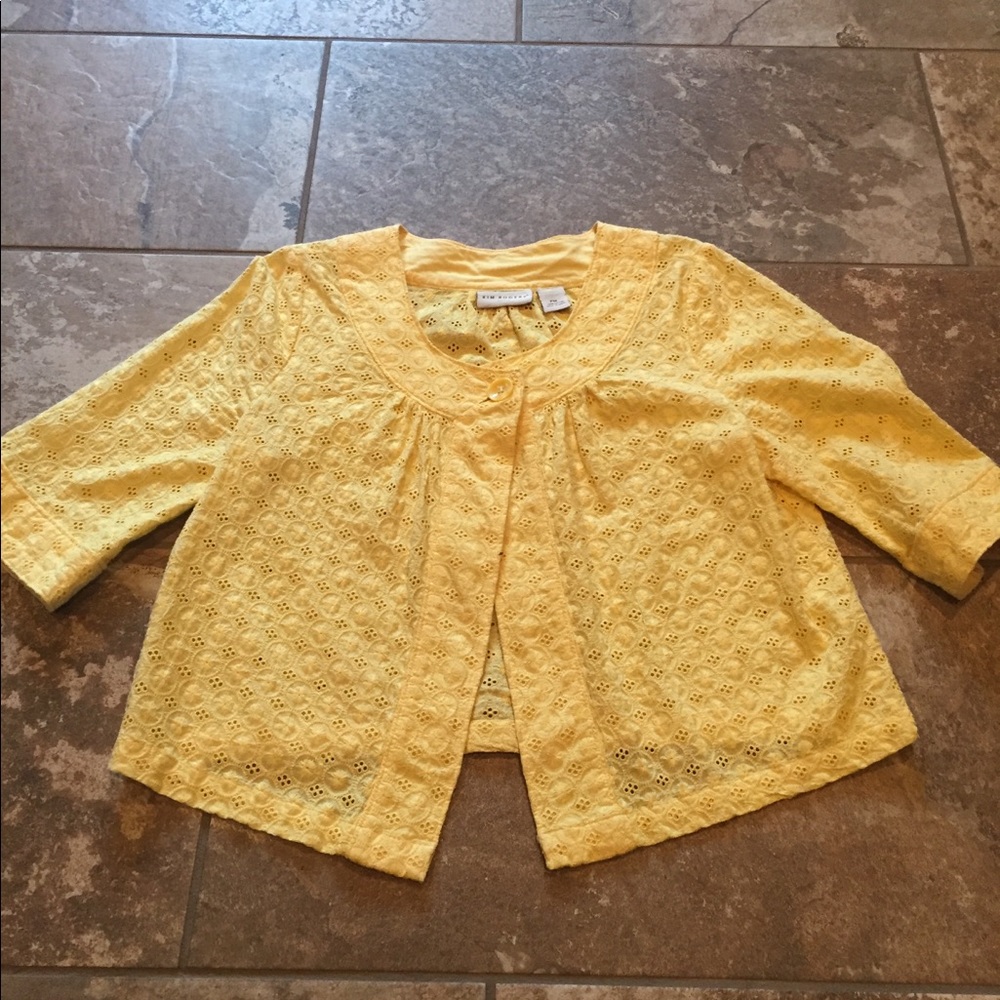 ⚠️FINAL MARKDOWN⚠️🧥 EUC Yellow Button Shawl